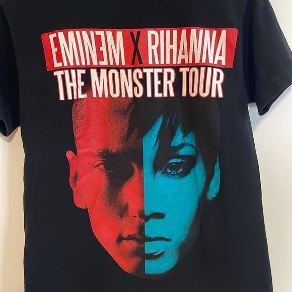 Eminem Tee Rhianna T-Shirt Small Monster Tour Black Rap HipHop Music Dr Dre - Picture 3 of 14